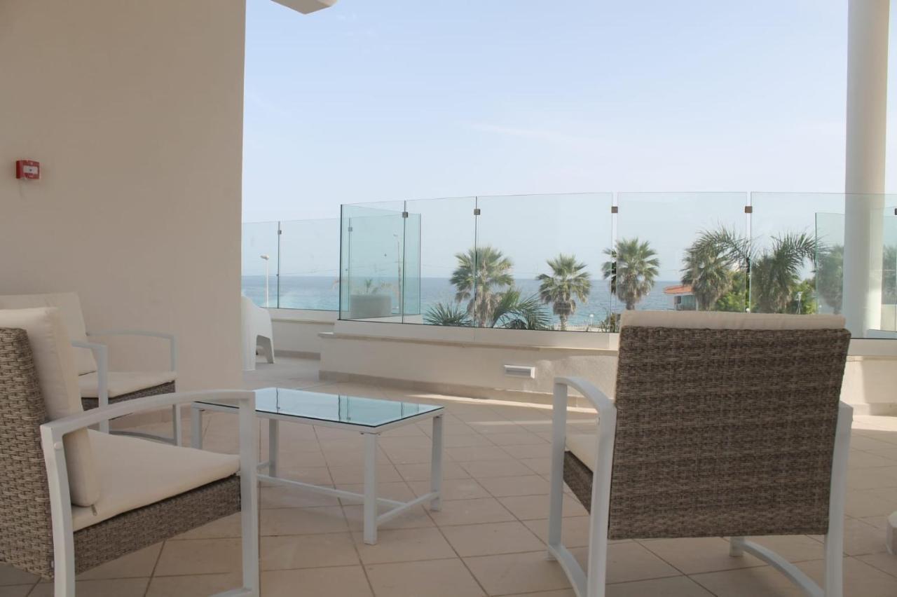 Jonium Hotel - Amazing Sea View And Swimming Pool פולסנו מראה חיצוני תמונה