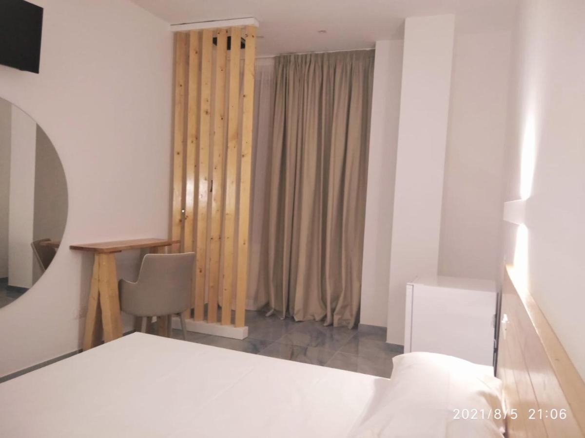 Jonium Hotel - Amazing Sea View And Swimming Pool פולסנו מראה חיצוני תמונה