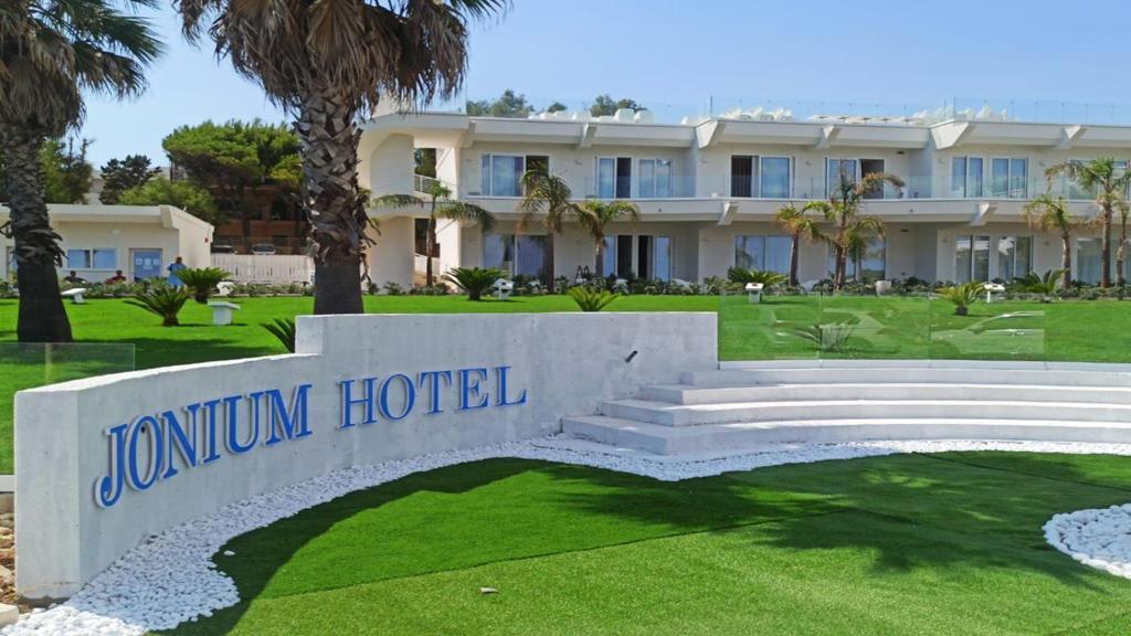 Jonium Hotel - Amazing Sea View And Swimming Pool פולסנו מראה חיצוני תמונה