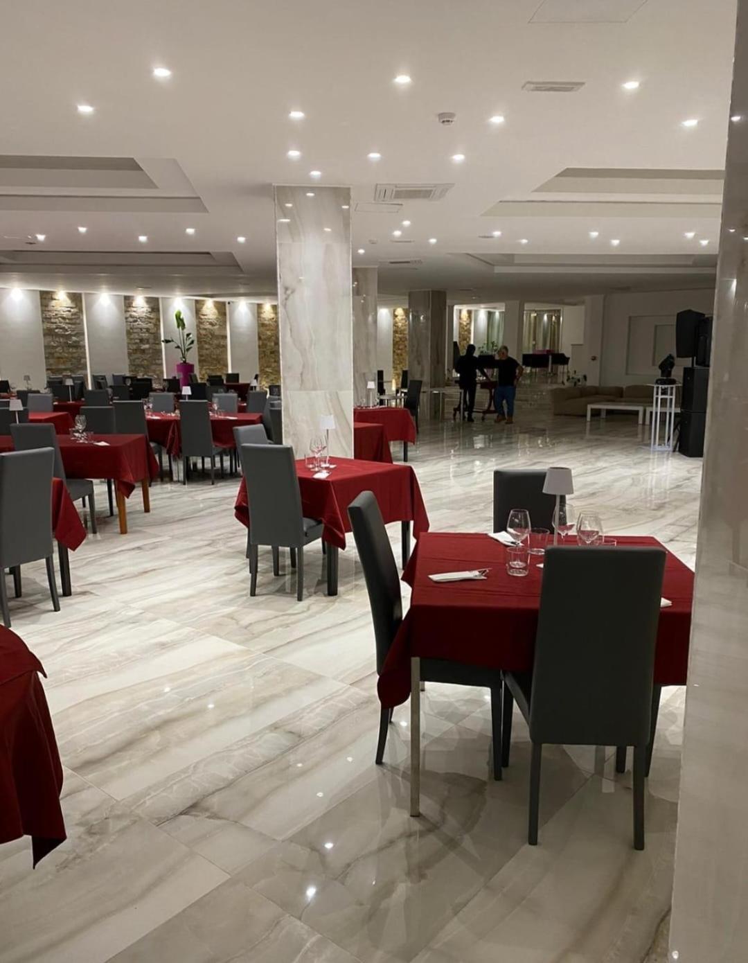 Jonium Hotel - Amazing Sea View And Swimming Pool פולסנו מראה חיצוני תמונה