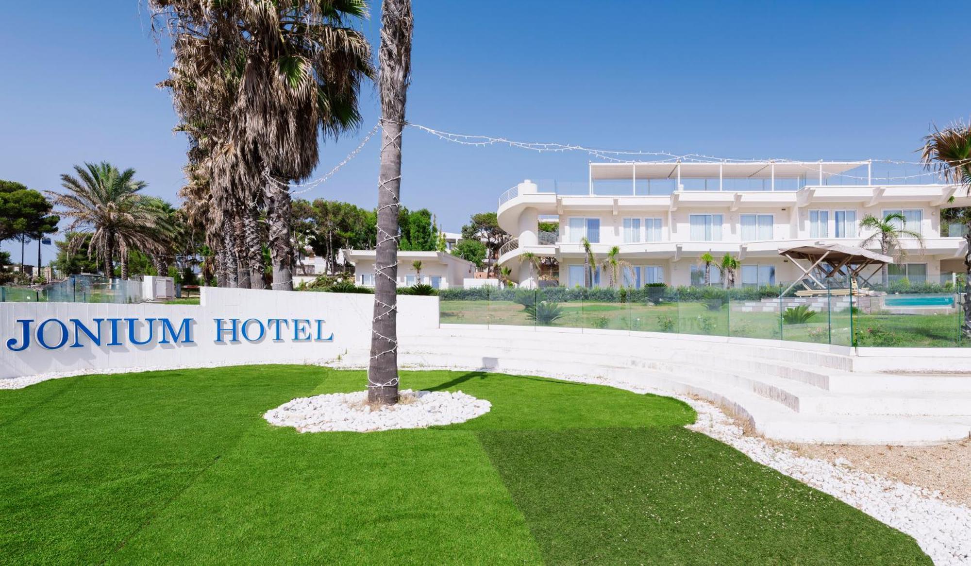 Jonium Hotel - Amazing Sea View And Swimming Pool פולסנו מראה חיצוני תמונה